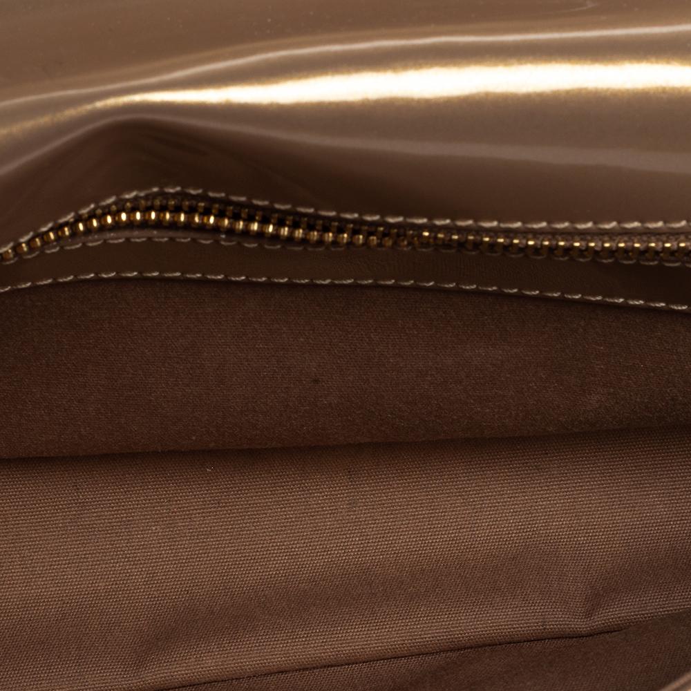 Louis Vuitton Beige Poudre Vernis Sobe Clutch 6