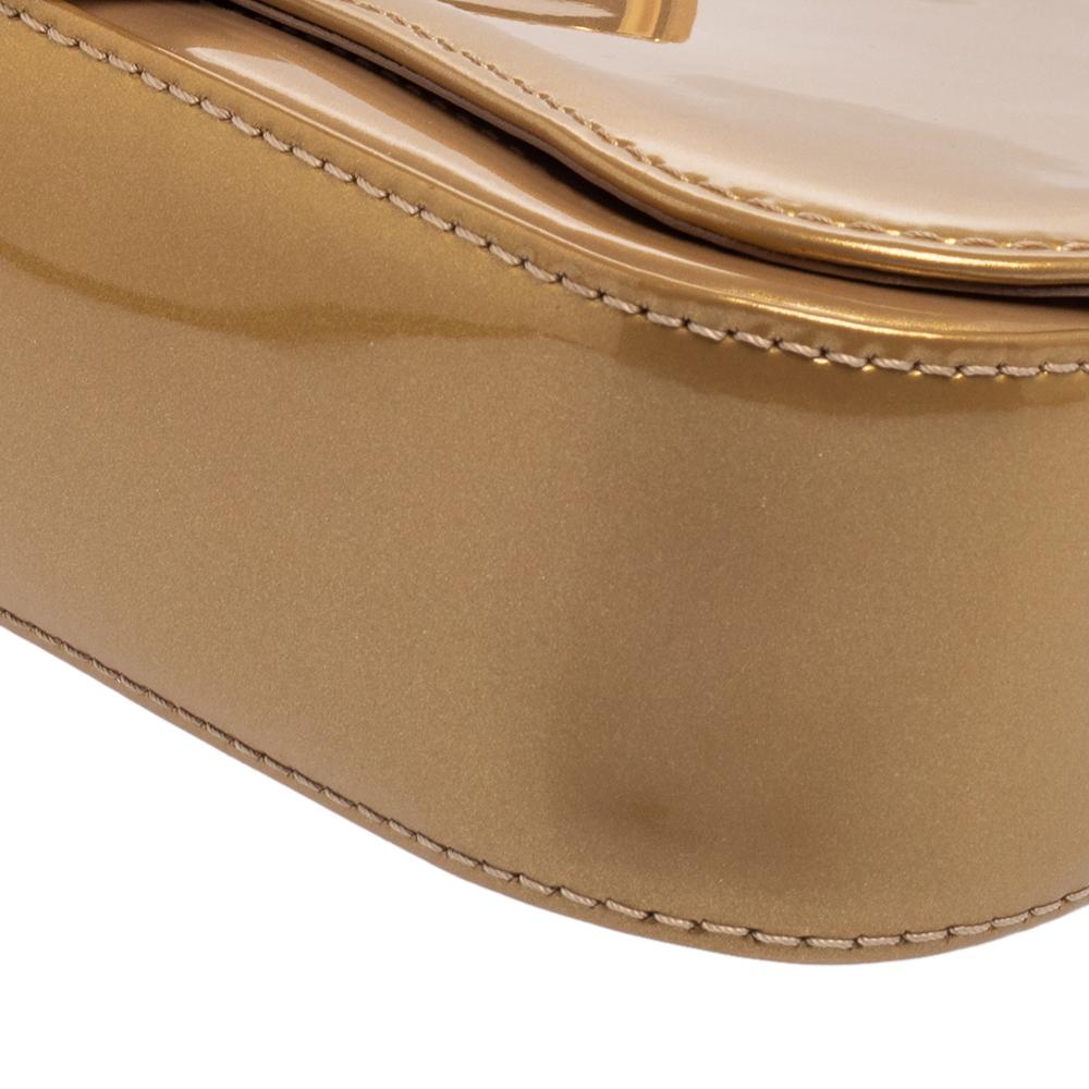 Louis Vuitton Beige Poudre Vernis Sobe Clutch 4