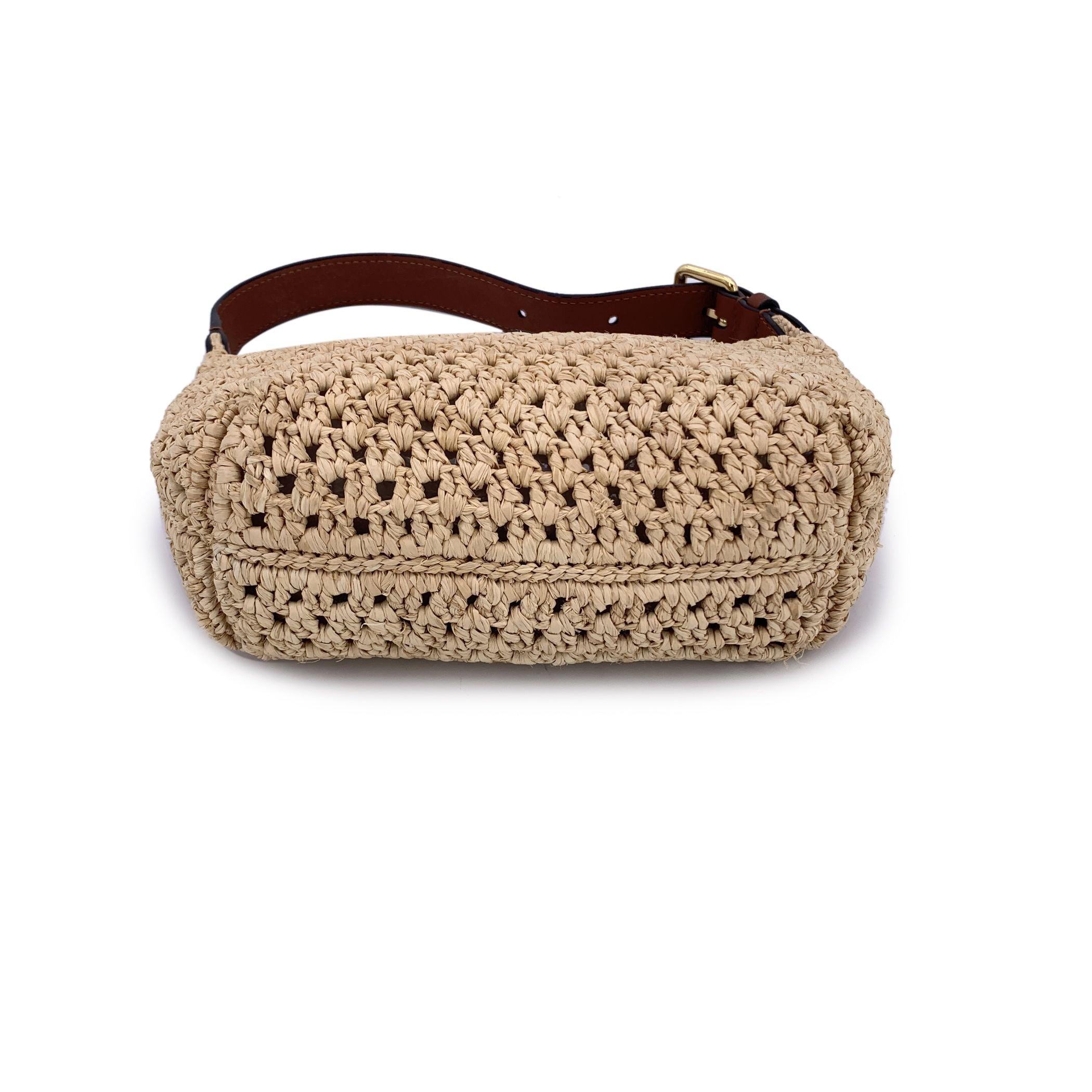 Women's Louis Vuitton Beige Raffia Straw Hills Pochette Shoulder Bag M14304 For Sale