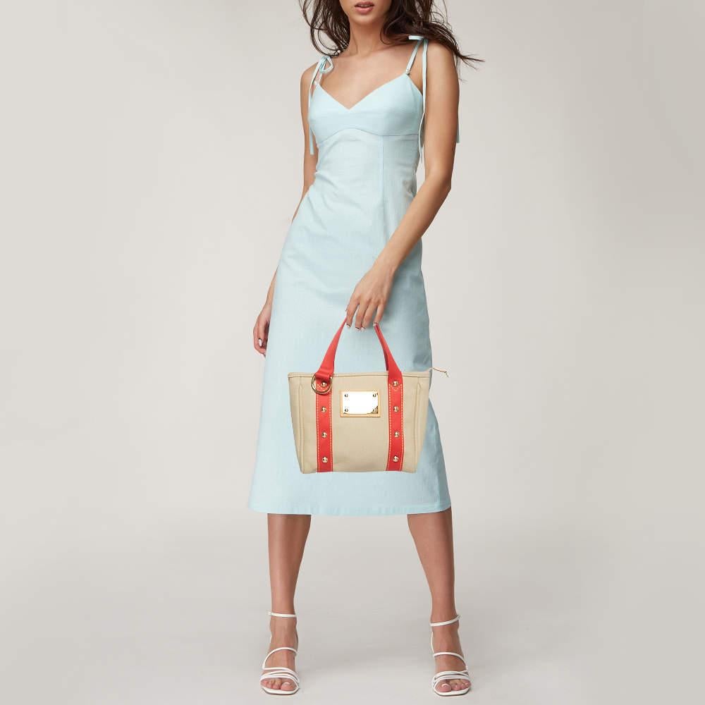 Louis Vuitton Beige/Red Canvas Antigua Cabas PM Bag In Good Condition For Sale In Dubai, Al Qouz 2