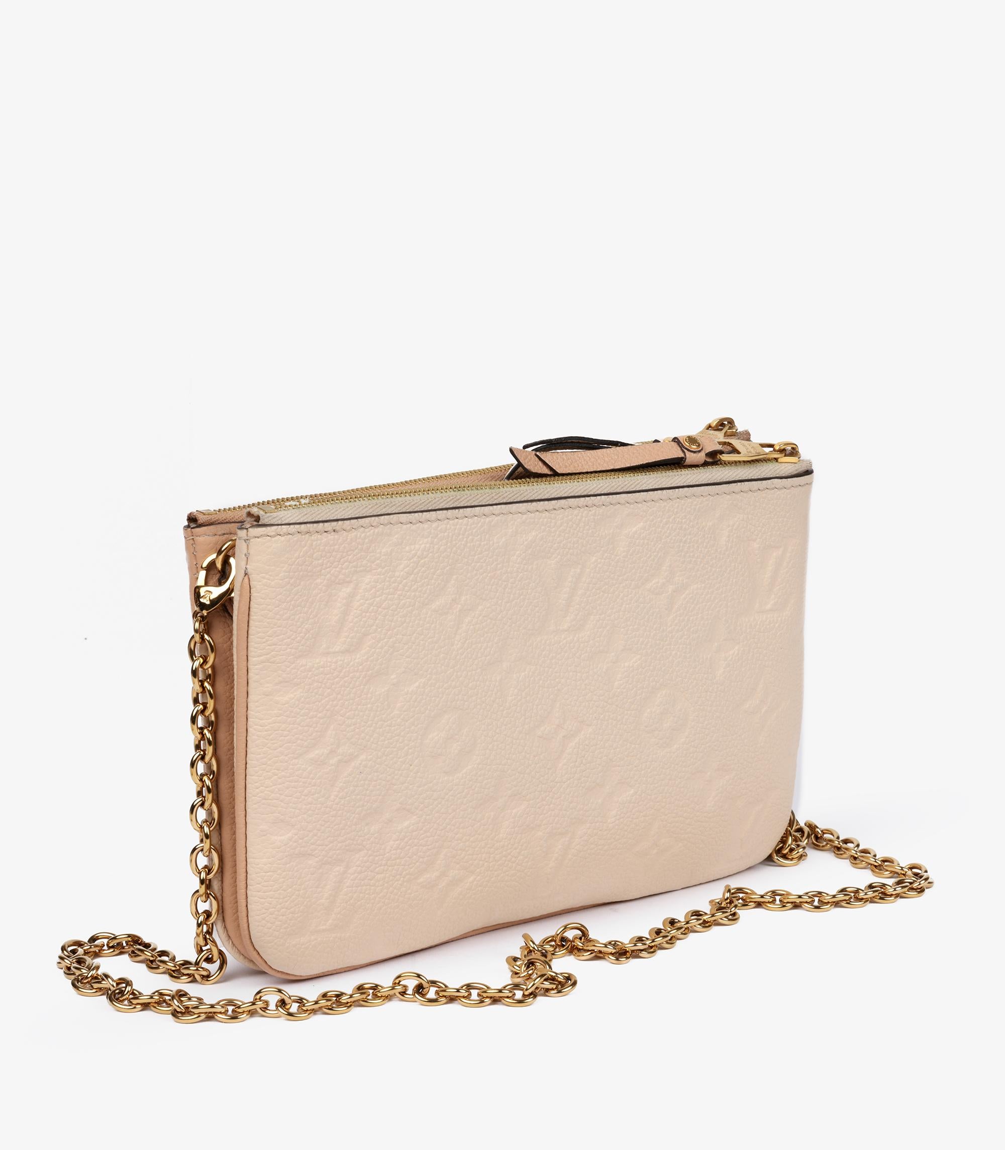 Pochette doble cremallera Louis Vuitton Beige y Rosa Crema Empreinte

Detalles del producto
Xupes Ref: HB5783
Marca: Louis Vuitton
Model No: Pochette doble cremallera
Tipo: Hombro, Crossbody
Número de serie: GI4138
Edad: 2018
Acompañado de: Bolsa