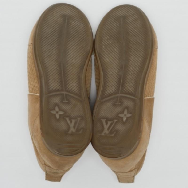 Louis Vuitton Zapatillas bajas de ante beige talla 36.5 en venta 3