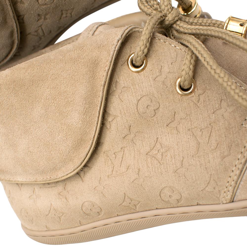 Louis Vuitton Beige Suede Monogram Moccasin Boot - Size EU 37 For Sale 4