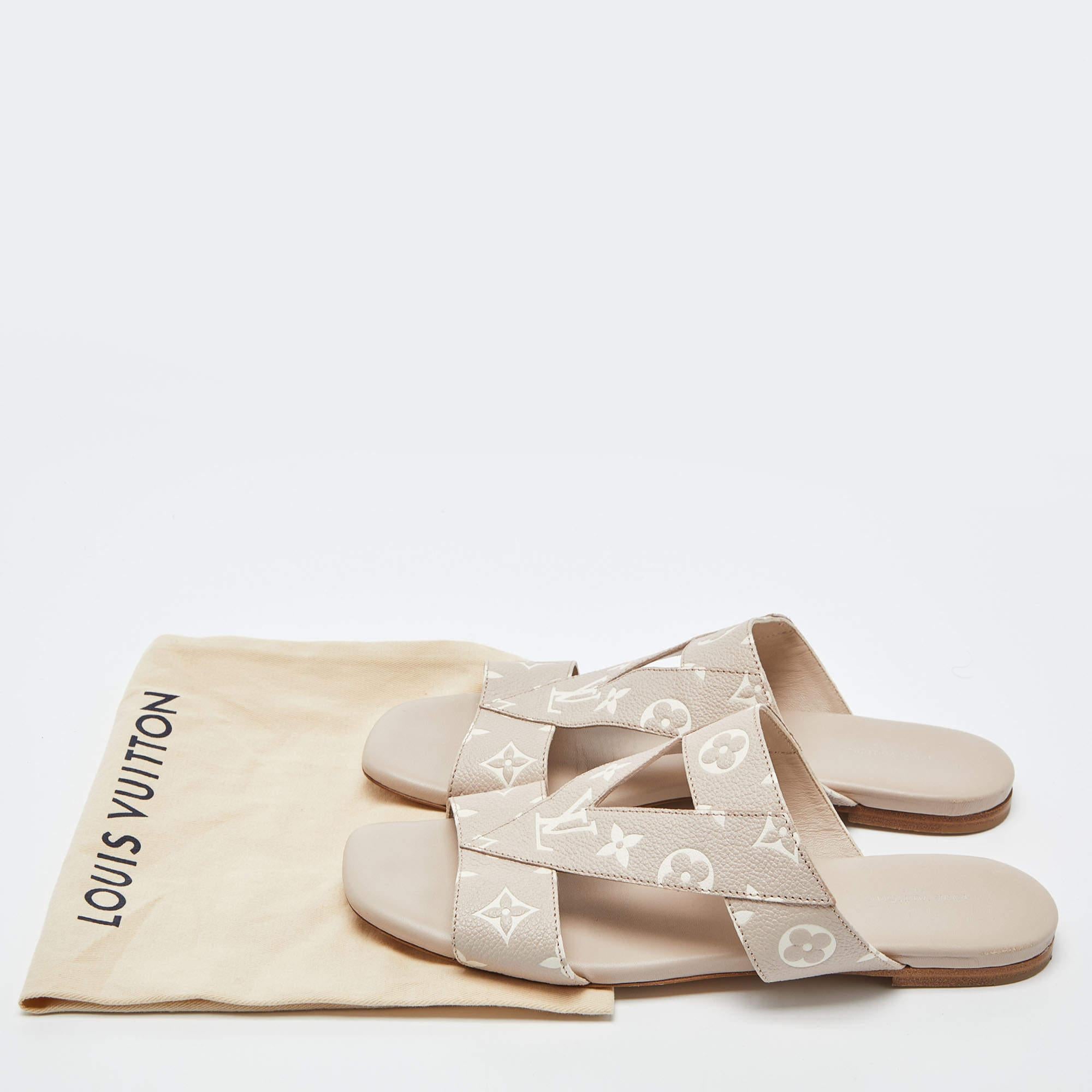 Louis Vuitton Beige/White Monogram Embossed Leather Flat Slides Size 40 3