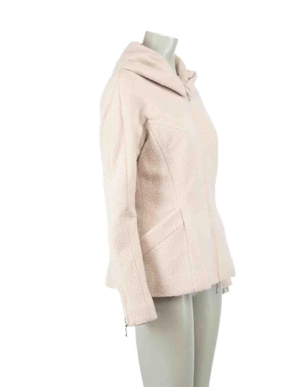 CONDITION is Very good. Minimal wear to jacket is evident. Minimal wear to right side lining with discolouration on this used Louis Vuitton designer resale item. Please note that this texture is deliberate.
 
 Details
 Beige
 Wool
 Jacket
 Zip