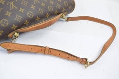 Louis Vuitton Beverly Monogram 2way 867230 Brown Coated Canvas Satchel