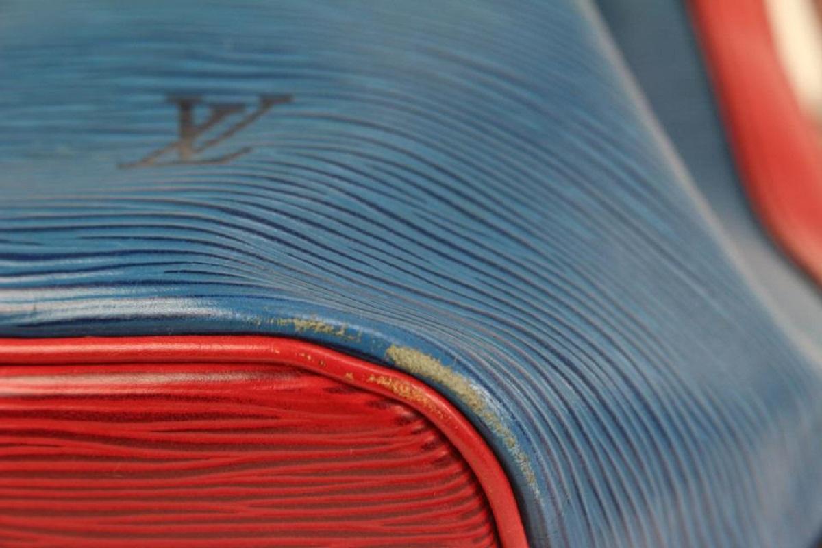 Louis Vuitton Bicolor Blue Red Epi Leather Petit Noe Drawstring Bucket Hobo For Sale 3