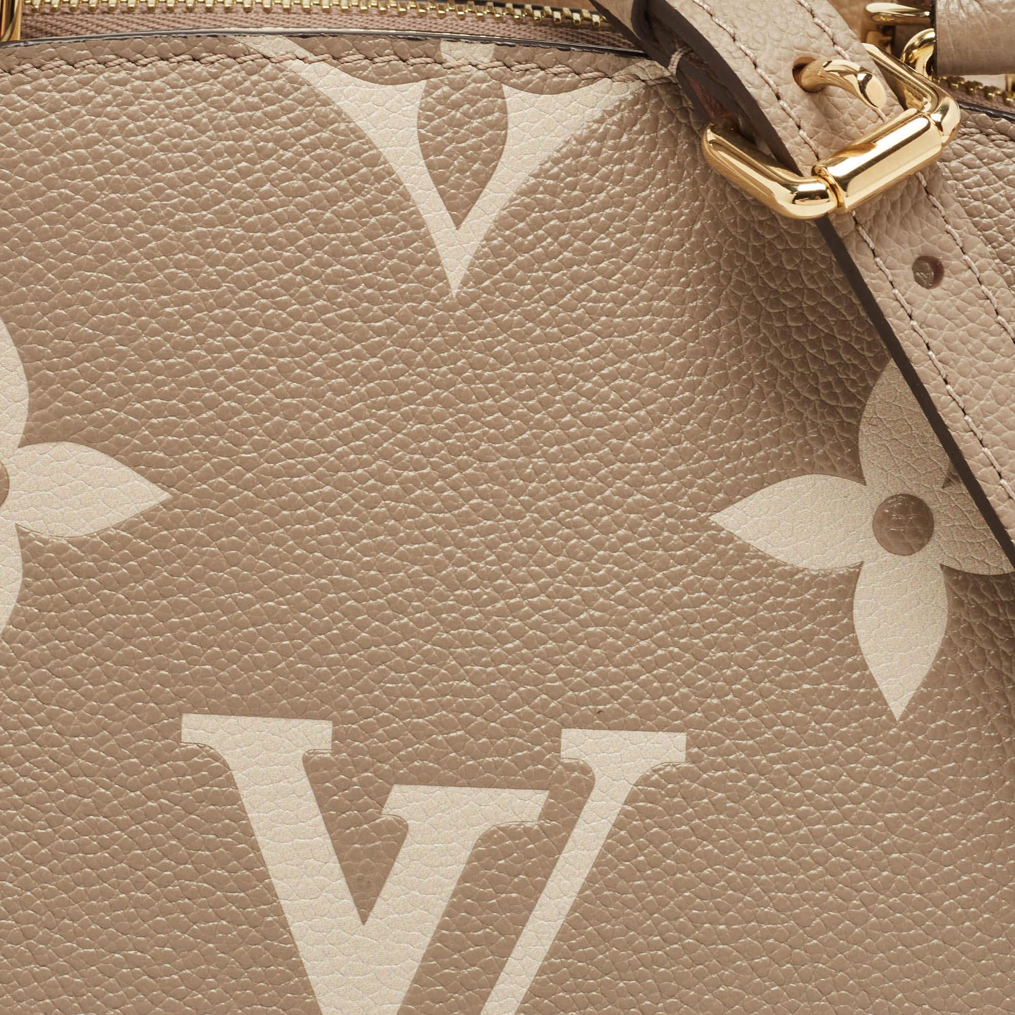 Louis Vuitton Sac Petite Palais Monogramme Empriente en cuir bicolore en vente 4