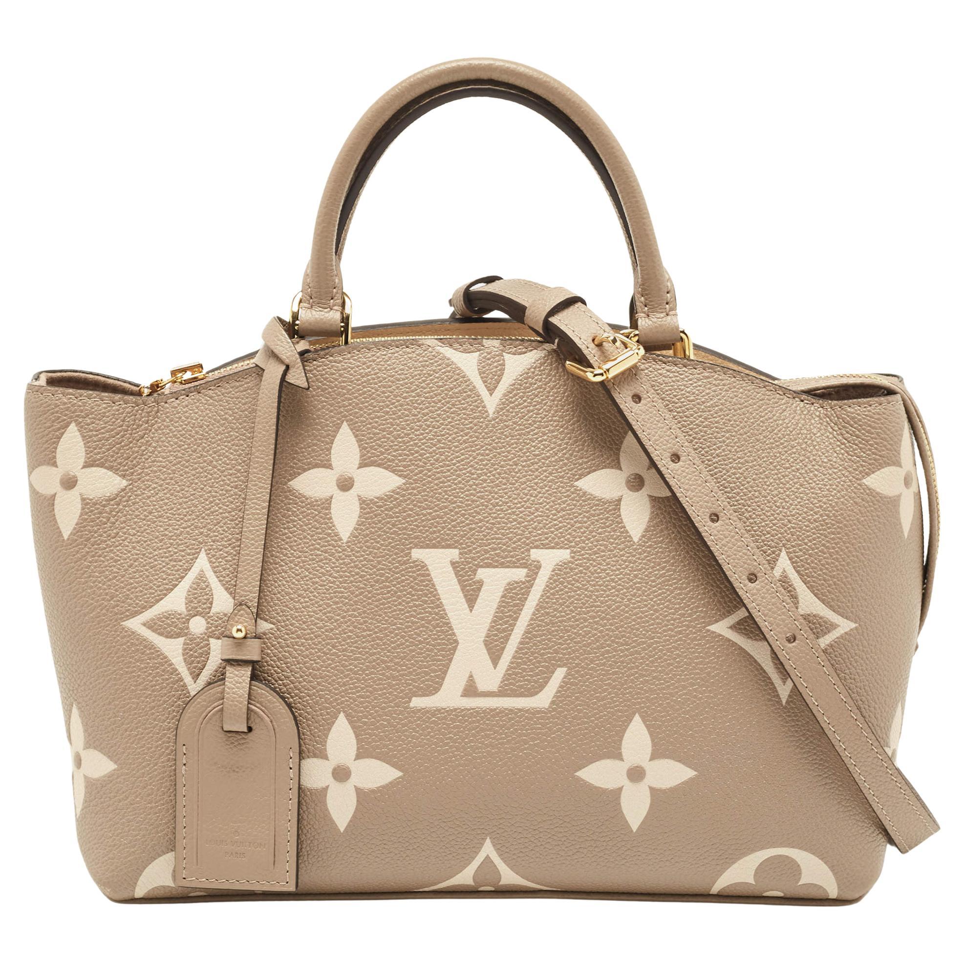 Louis Vuitton Sac Petite Palais Monogramme Empriente en cuir bicolore en vente