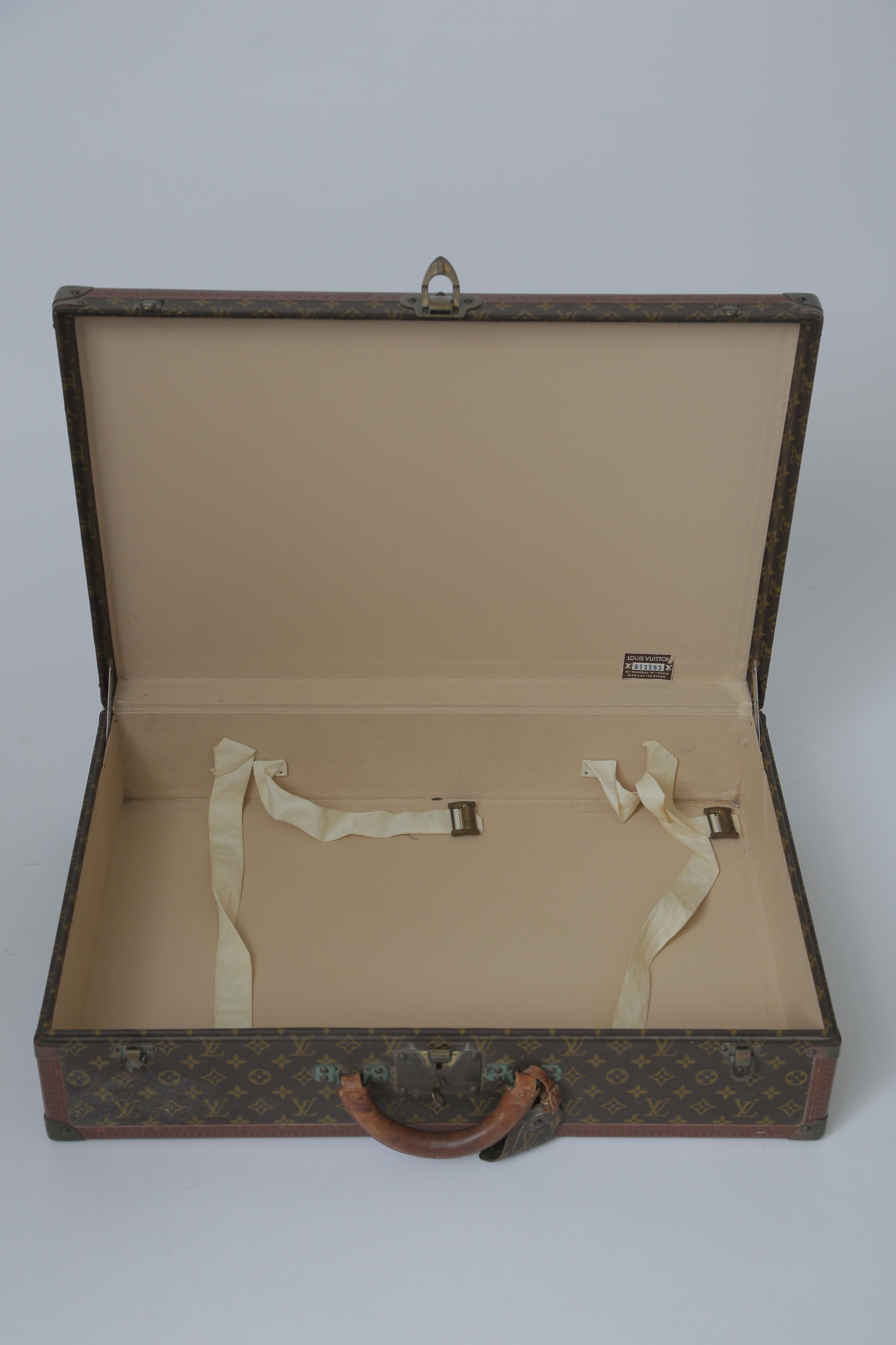 Louis Vuitton Bisten 1970 Luggage 1