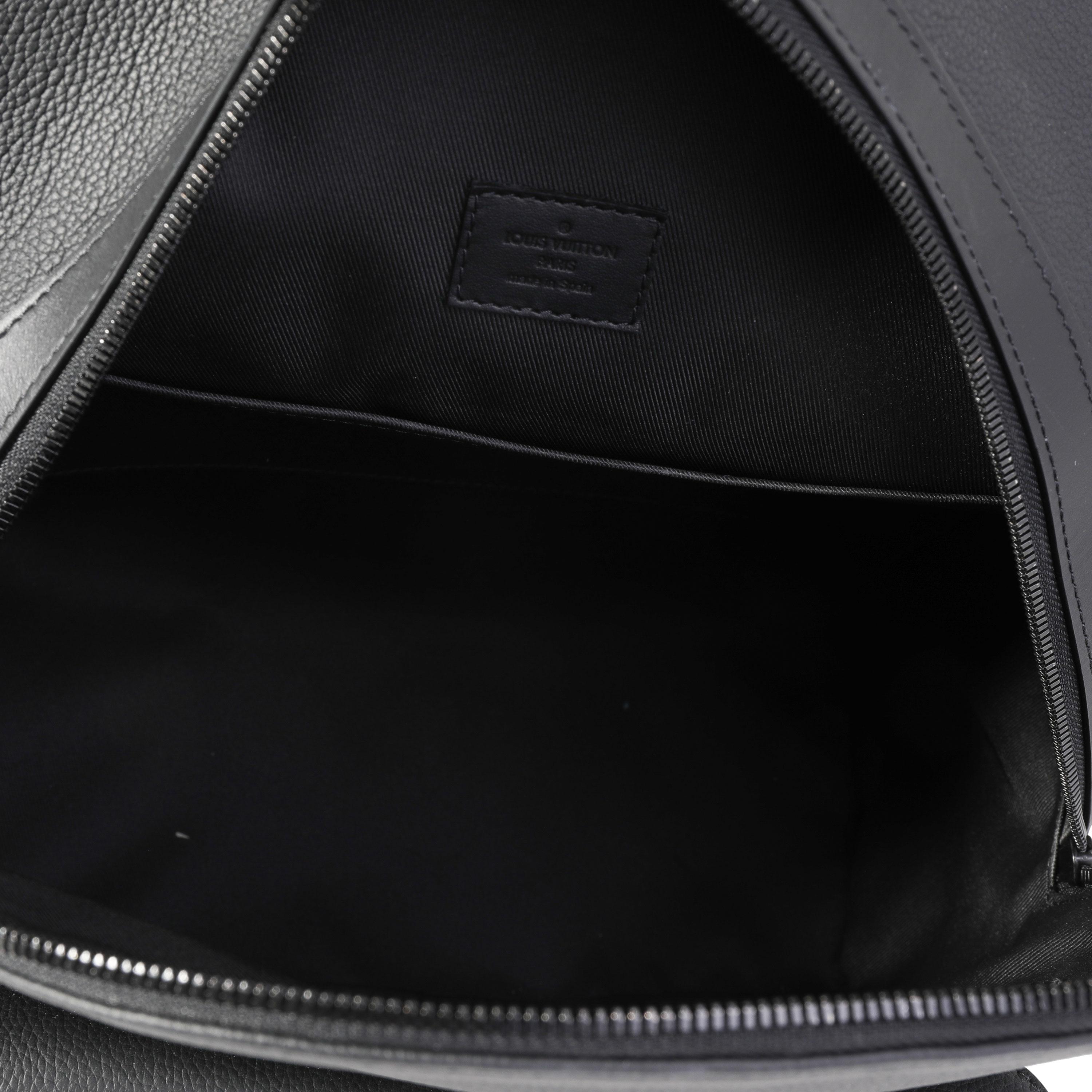  Louis Vuitton - Sac à dos en cuir noir Aerogram, état neuf Pour femmes 