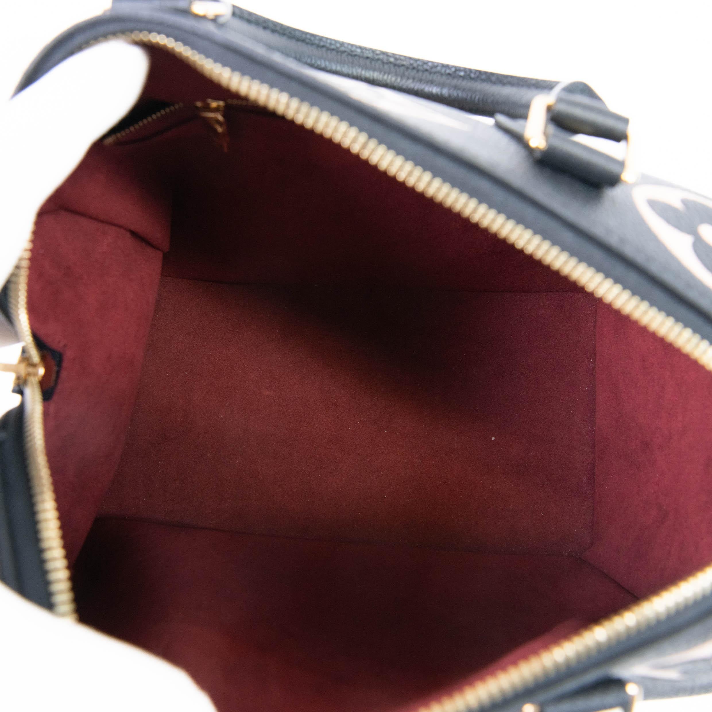 Louis Vuitton Black and Beige Empreinte Monogram Leather Giant Speedy Bandoulier For Sale 3