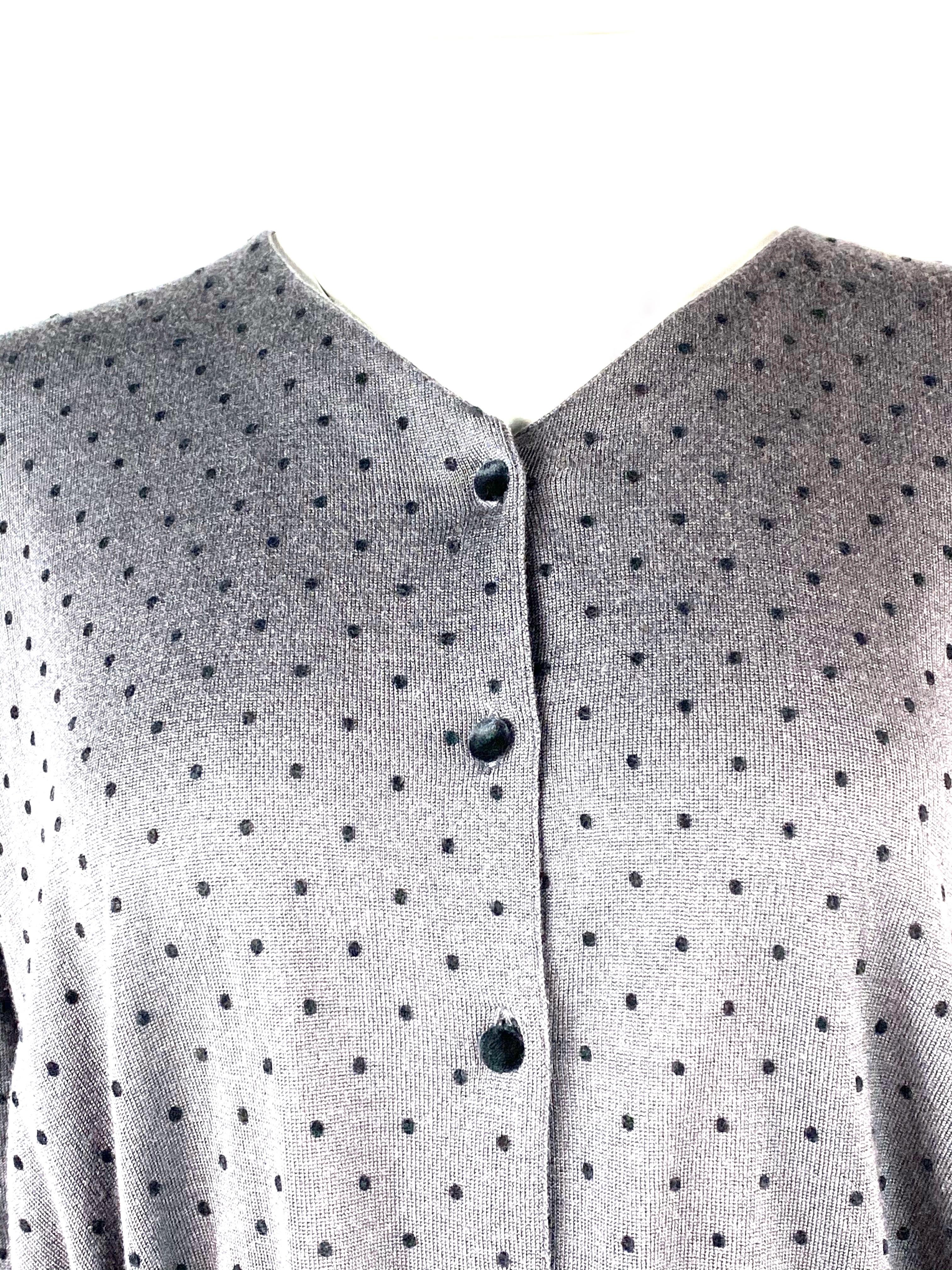 LOUIS VUITTON Black and Grey Polka Dot Cashmere Cardigan Sweater w/ Buttons and Belt

Product detail:
Size M
Grey cashmere with black velvet polka dot 
Seven black velvet buttons front closure
Featuring sewn belt detail with antique gold tone Louis
