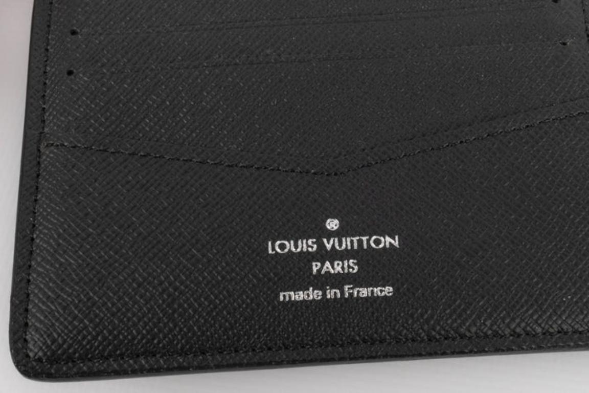 Cartera Louis Vuitton Negra y Gris 3