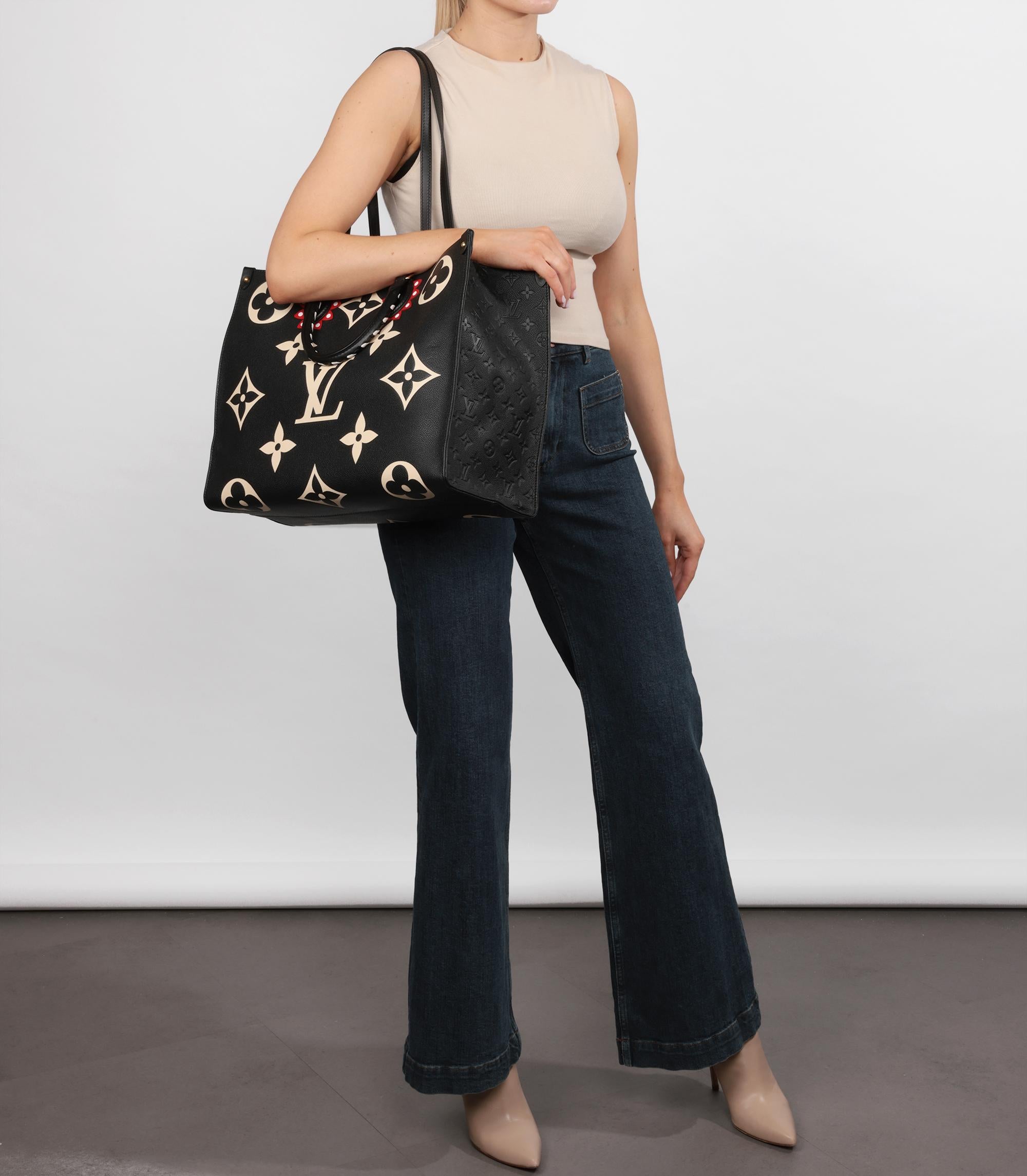 Louis Vuitton Black & Beige Giant Monogram Empreinte Leather Onthego GM

Product Details
Xupes Ref: HB5779
Brand: Louis Vuitton
Model: Onthego GM
Type: Tote, Shoulder
Serial Number: DU2240
Age: 2020
Accompanied By: Louis Vuitton Dust Bag, Receipt,
