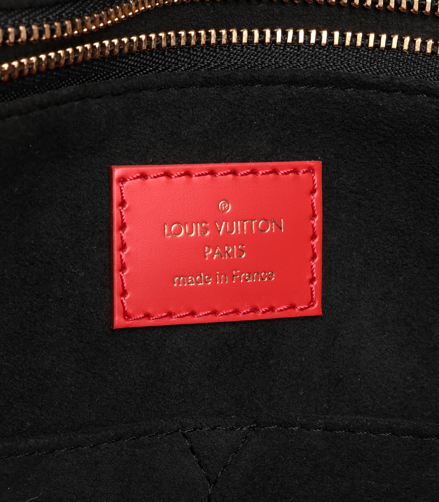 Louis Vuitton Black & Beige Giant Monogram Empreinte Leather Onthego GM For Sale 3