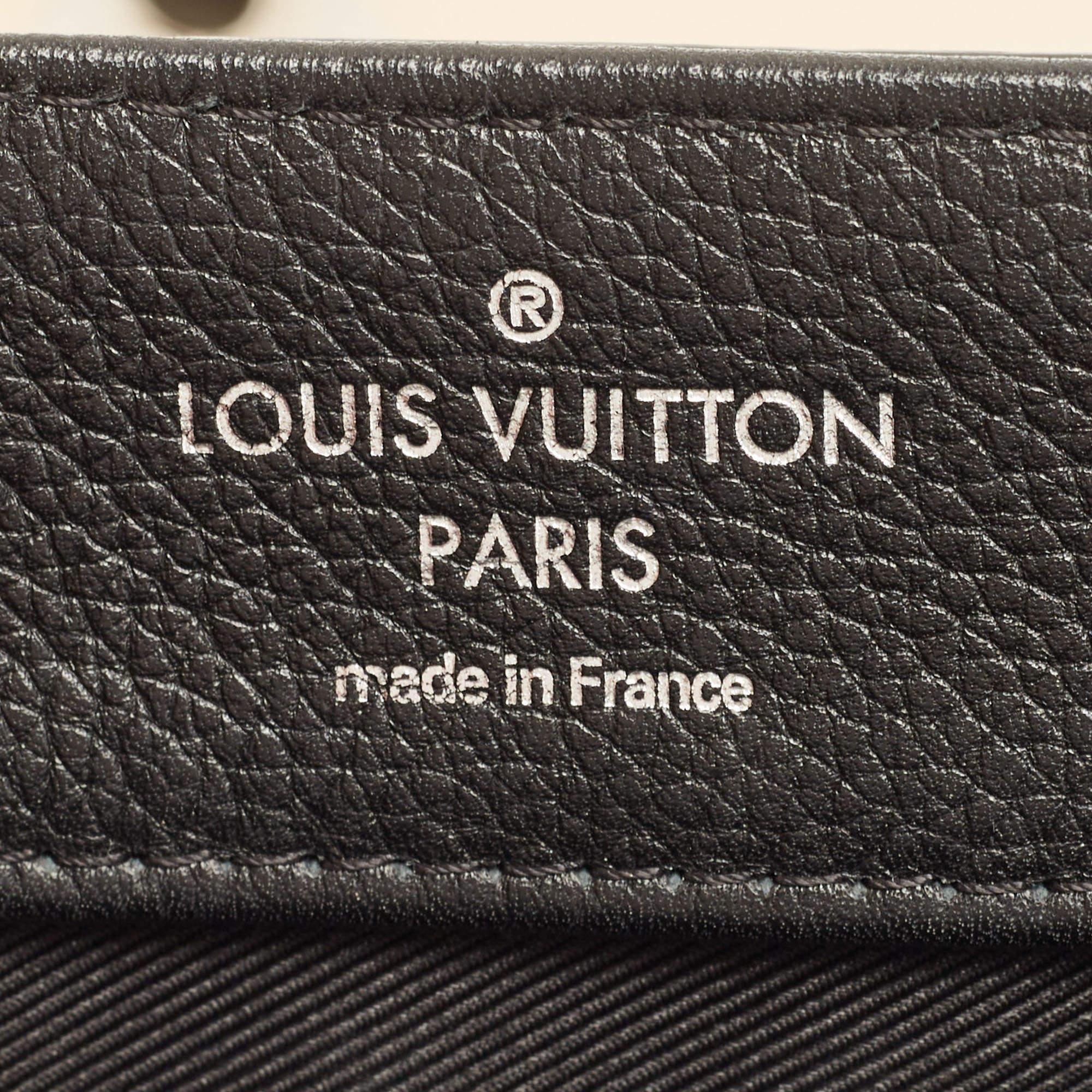 Louis Vuitton Black/Beige Leather Lockme II Bag For Sale 12