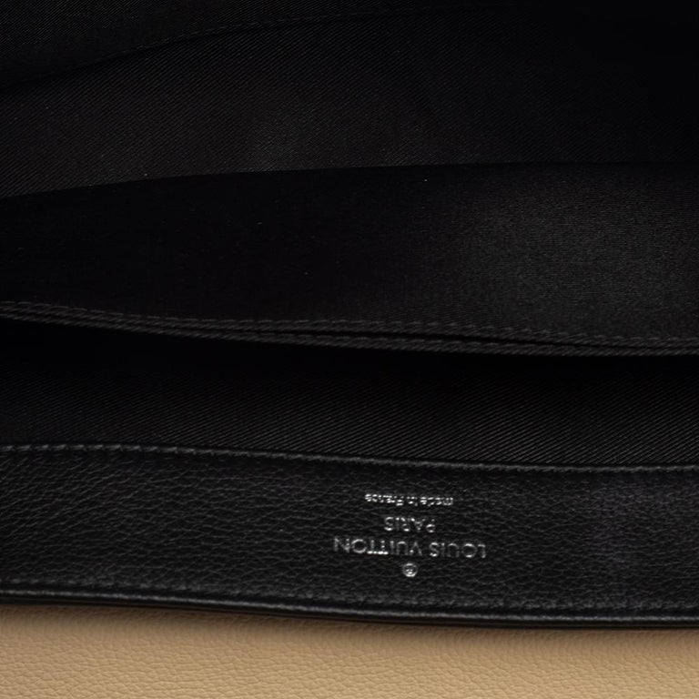 Louis Vuitton Black/Beige Calfskin Leather Lockme II Bag