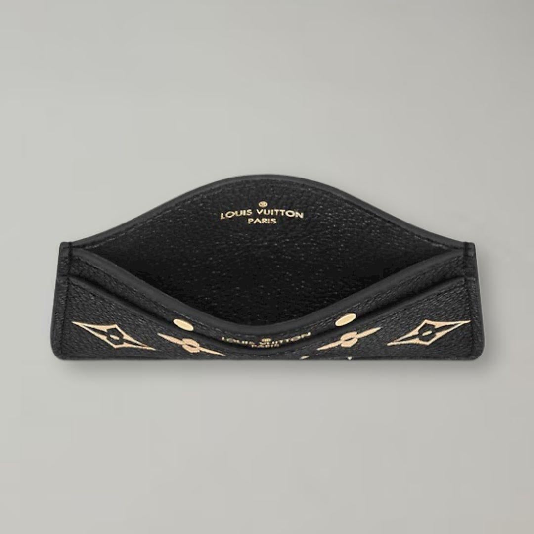 Louis Vuitton Large Card Holder - 7 For Sale on 1stDibs