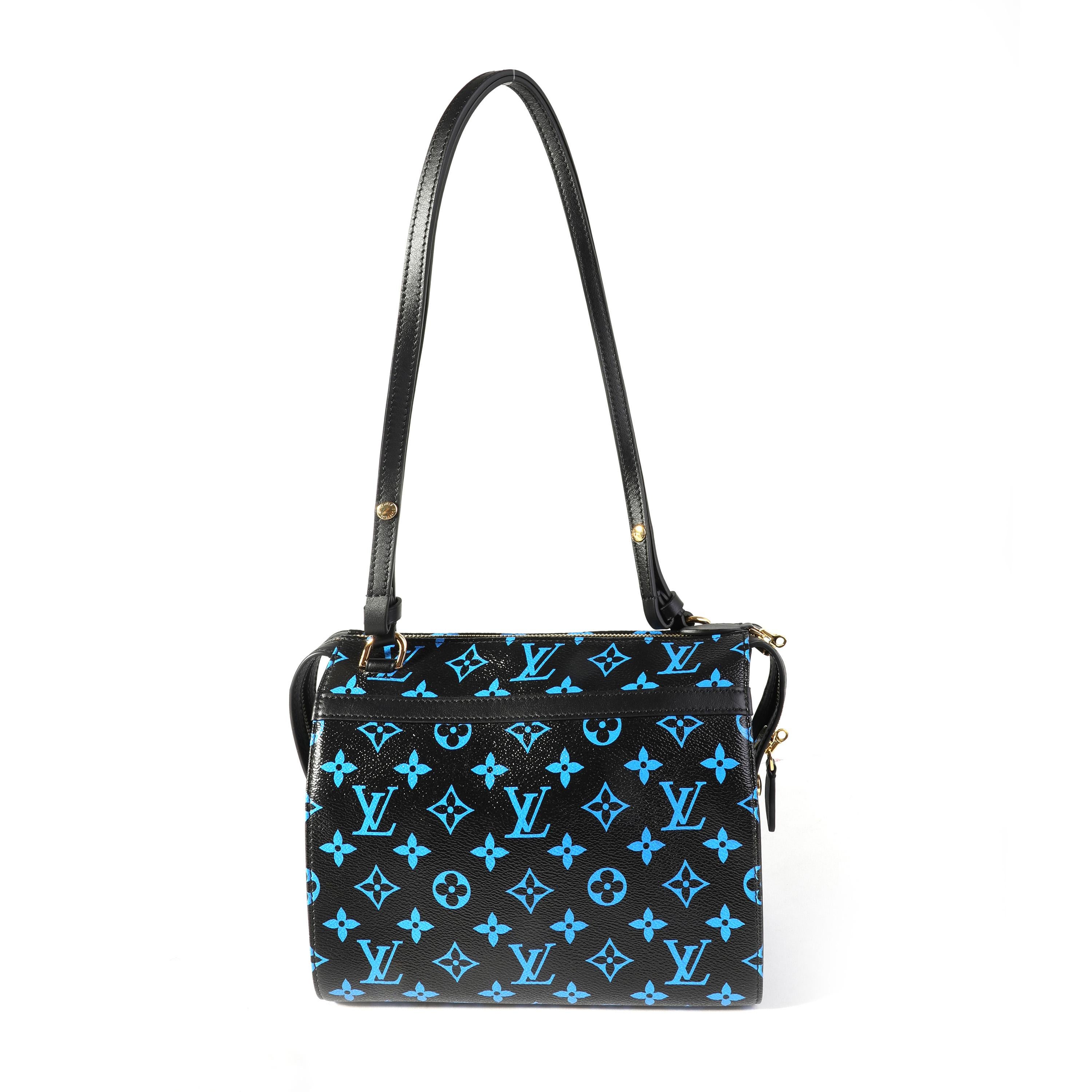Listing Title: Louis Vuitton Black & Blue Monogram Canvas and Navy Leather Amazon Speedy PM
SKU: 117928
Condition: Pre-owned (3000)
Handbag Condition: Excellent
Condition Comments: Excellent Condition. Scuffing to the interior. No other visible