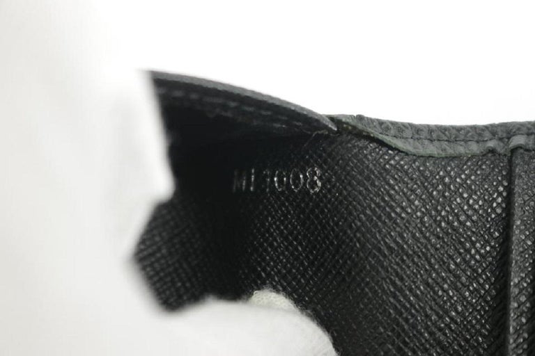 Louis Vuitton Black Brazza Taiga James Bifold Long Flap 5lk1210 Wallet For  Sale at 1stDibs