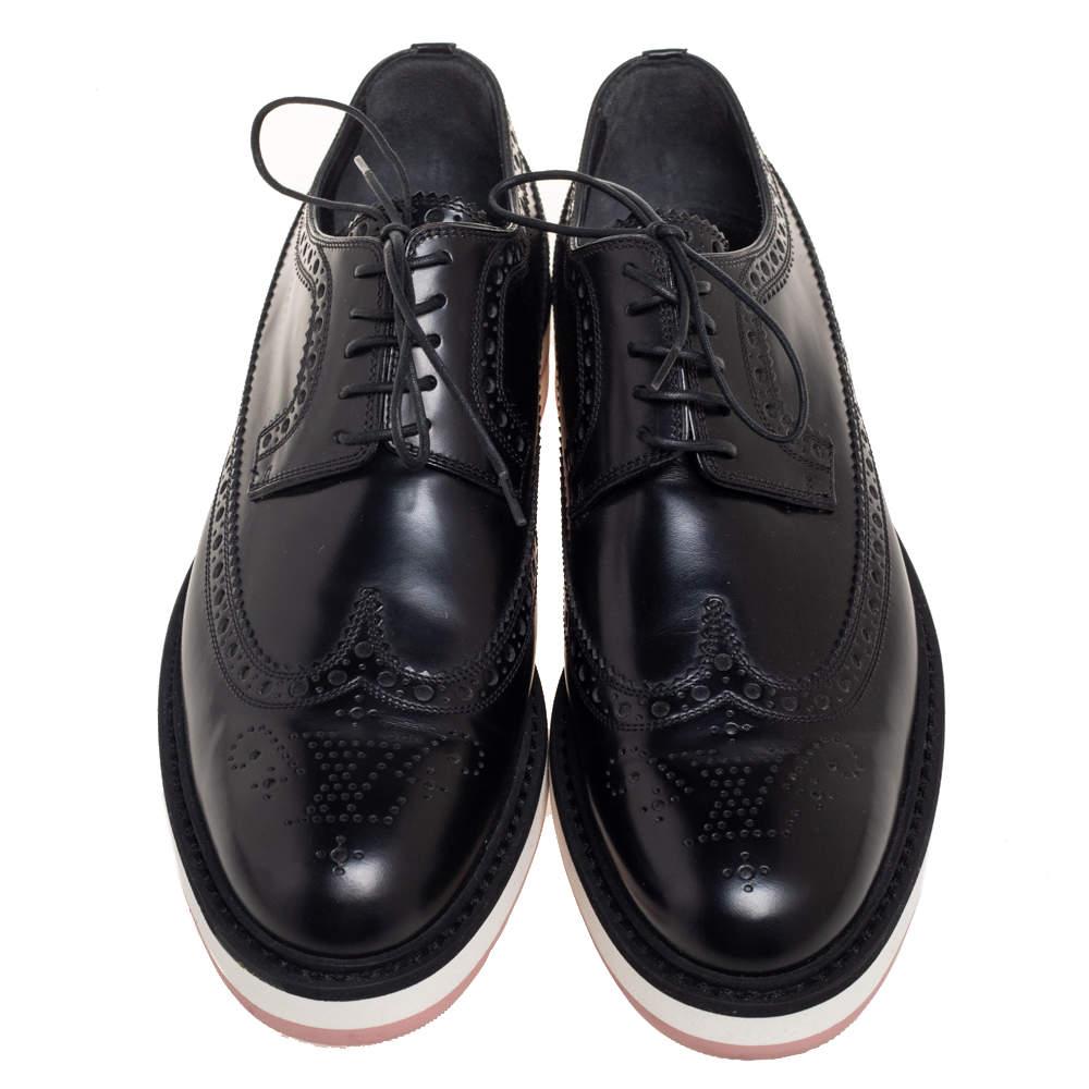 Louis Vuitton Black Brogue Leather Lace Up Derby Size 37.5 In Good Condition For Sale In Dubai, Al Qouz 2