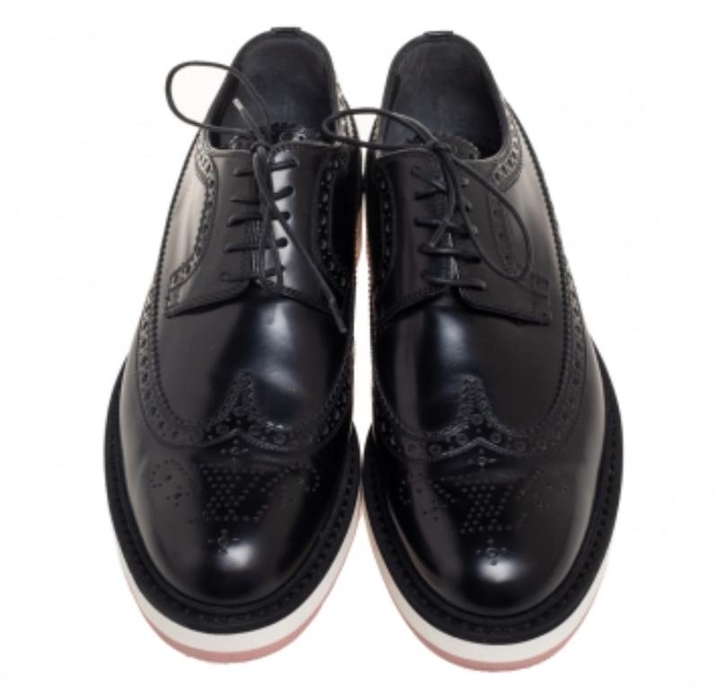 Louis Vuitton Derby à lacets en cuir brogue noir, taille 37.5 en vente 1