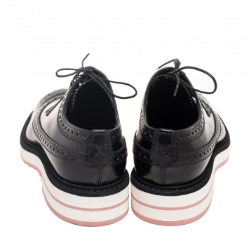 Louis Vuitton Derby à lacets en cuir brogue noir, taille 37.5 en vente 2
