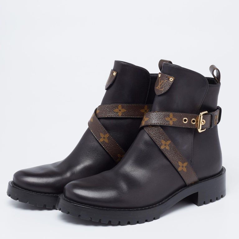 Louis Vuitton Black/Brown Monogram Canvas Discovery Ankle Boots Size 37.5  at 1stDibs
