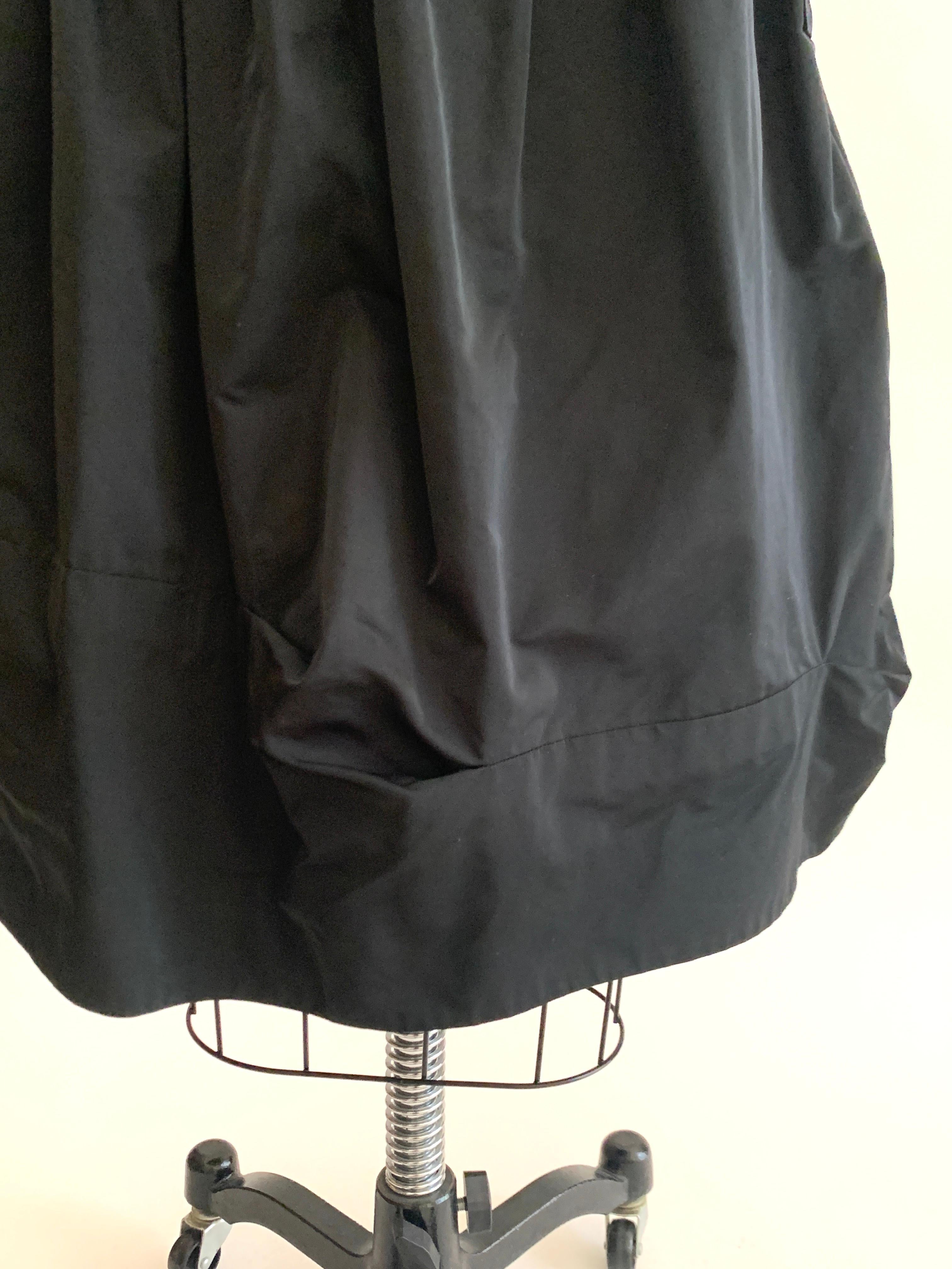 Louis Vuitton - Ensemble bustier et jupe noir avec nœud sur les épaules en vente 5