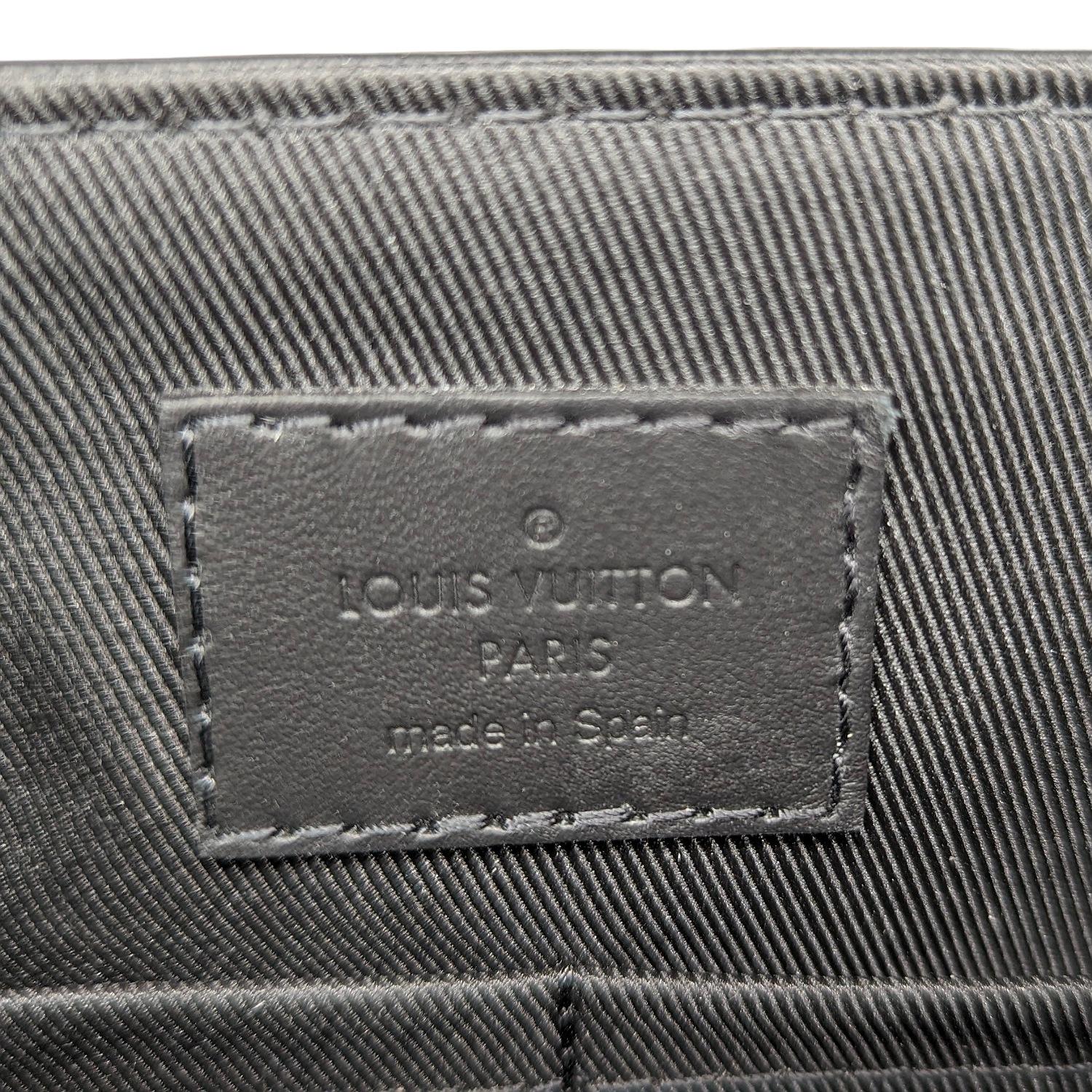 Louis Vuitton Black Calfskin Aerogram Takeoff Messenger 4