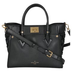 Louis Vuitton pelle di vitello nera Monogram Tufting On My Side MM