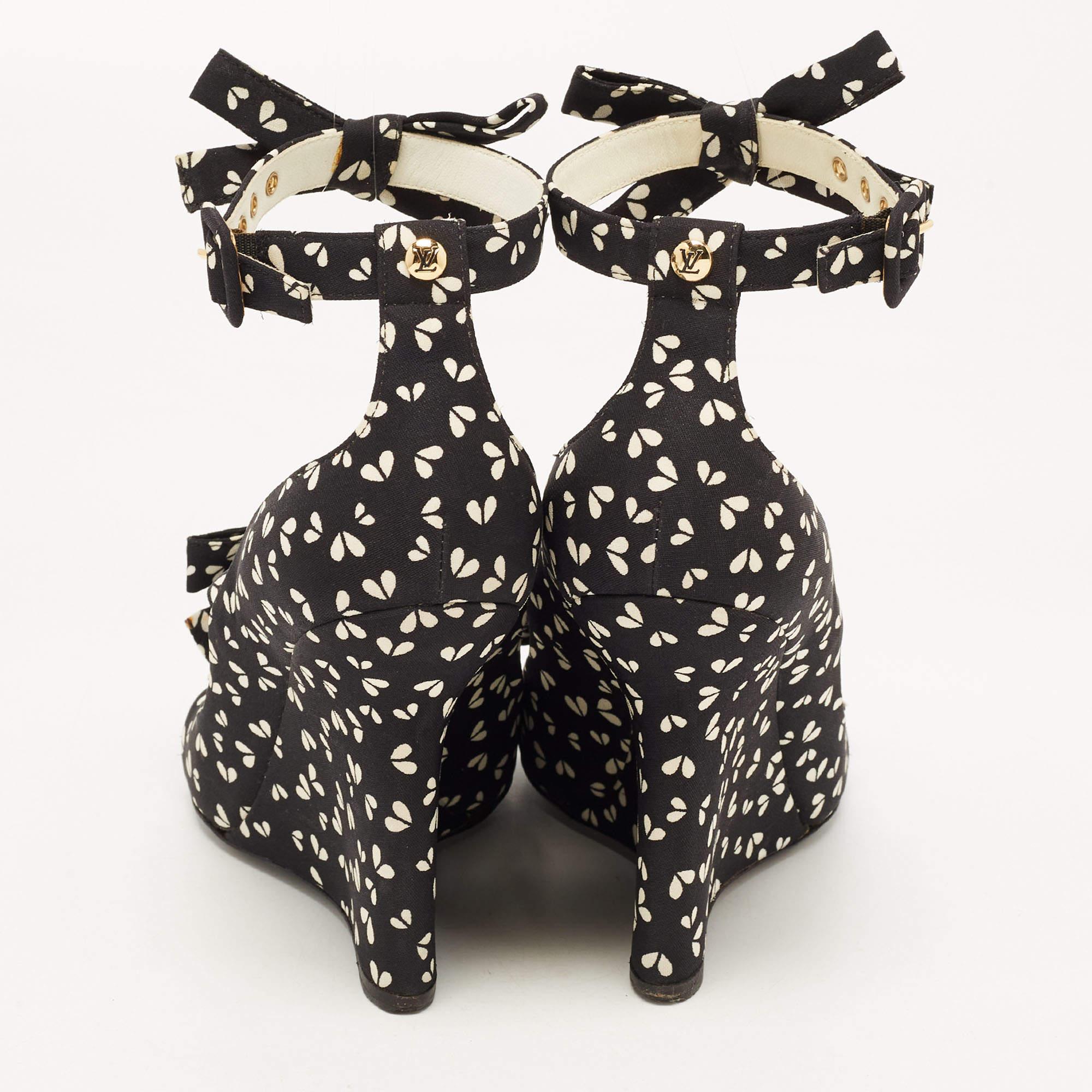 Louis Vuitton Black Canvas Bow Ankle Strap Sandals Size 38.5 For Sale 3