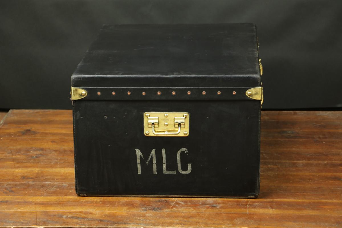 Early 20th Century Louis Vuitton Black Car Trunk For Sale