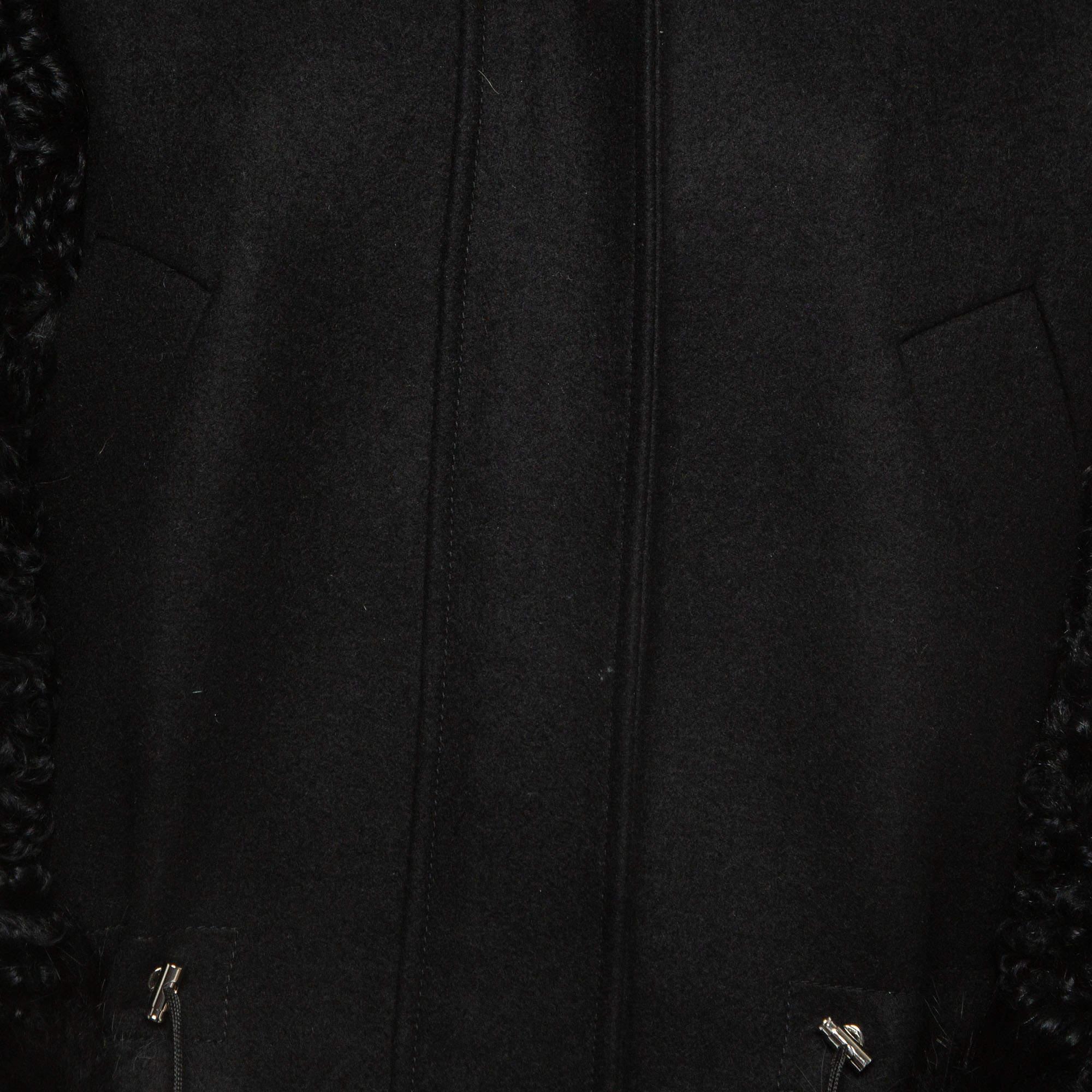 Übergroße Parka-Jacke von Louis Vuitton aus schwarzem Kaschmir mit Blumenbesatz in Übergröße M im Angebot 1