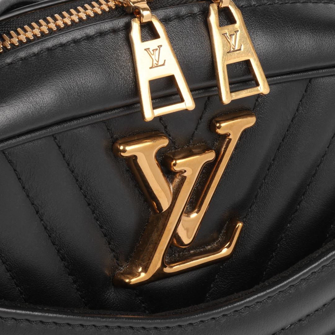 Women's LOUIS VUITTON Black Chevron Quilted Calfskin Leather New Wave Camera Bag 