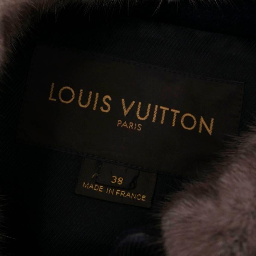 Louis Vuitton Black Coat with Grey Mink Collar - Size US 6 In Excellent Condition For Sale In London, GB