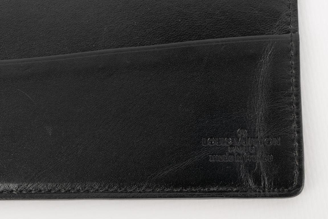 Women's or Men's Louis Vuitton Black Cob Leather Card Holder For Sale