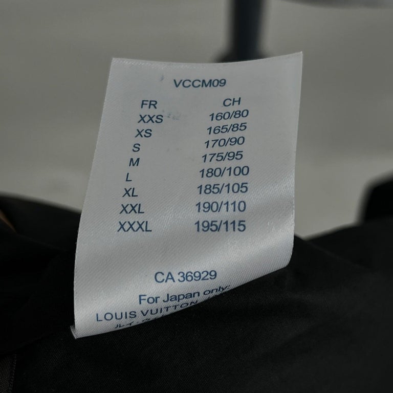leder helt bestemt volleyball Louis Vuitton Black Cotton Plain Rainbow Men Pilot Pocket Shirt Size S For  Sale at 1stDibs
