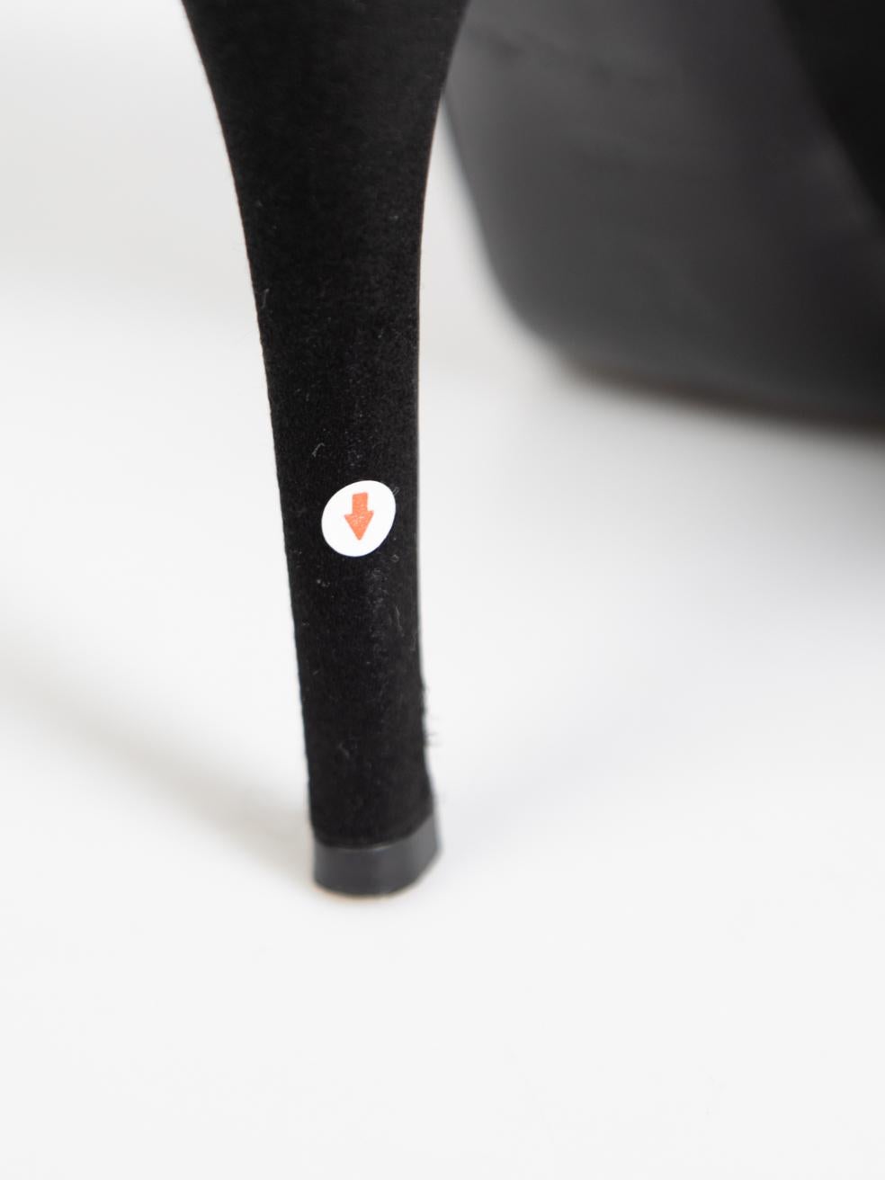 Zapatos de tacón Louis Vuitton negros con adornos de cristal talla IT 40 en venta 3