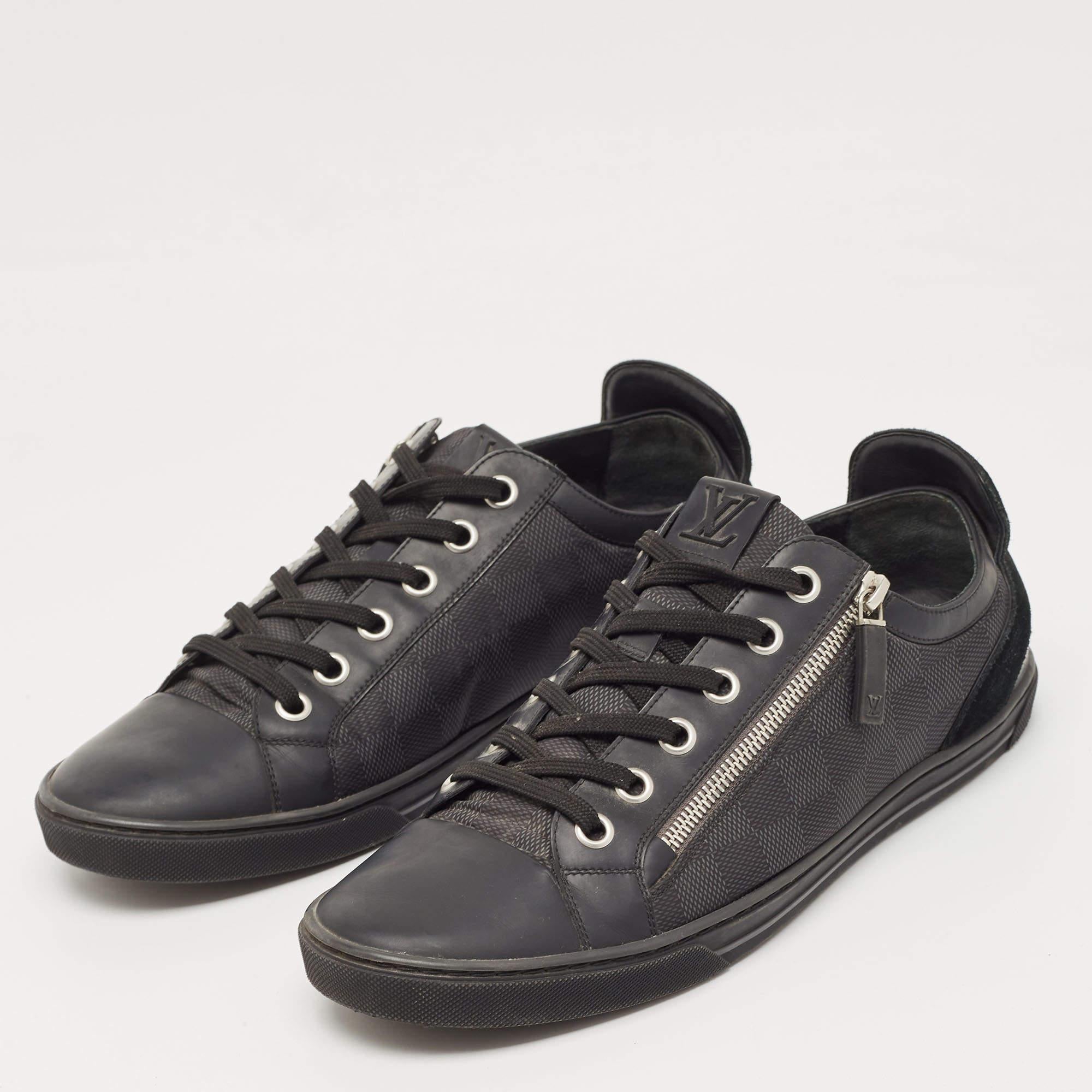 Give your outfit a luxe update with this pair of LV sneakers. The shoes are sewn perfectly to help you make a statement in them for a long time.

