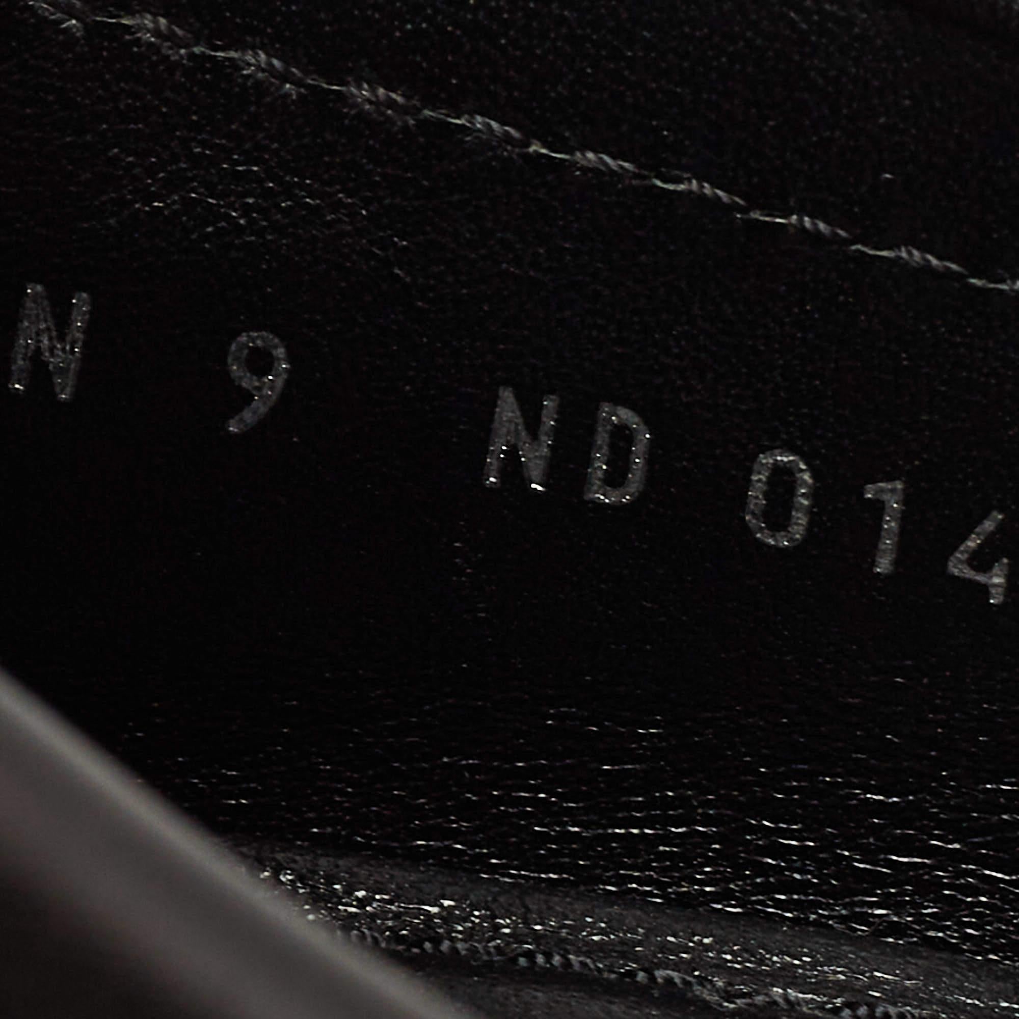 Louis Vuitton Black Damier Embossed Leather Hockenheim Loafers Size 43 In Good Condition In Dubai, Al Qouz 2