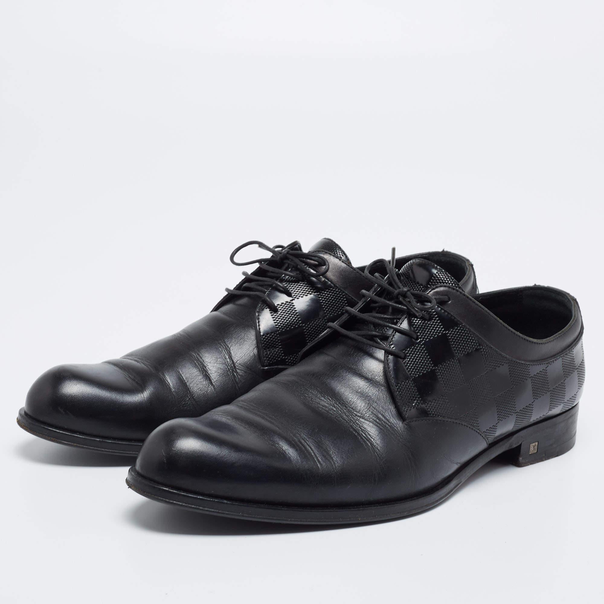 Louis Vuitton Black Damier Embossed Leather Lace-Up Derby Size 43 In Fair Condition In Dubai, Al Qouz 2