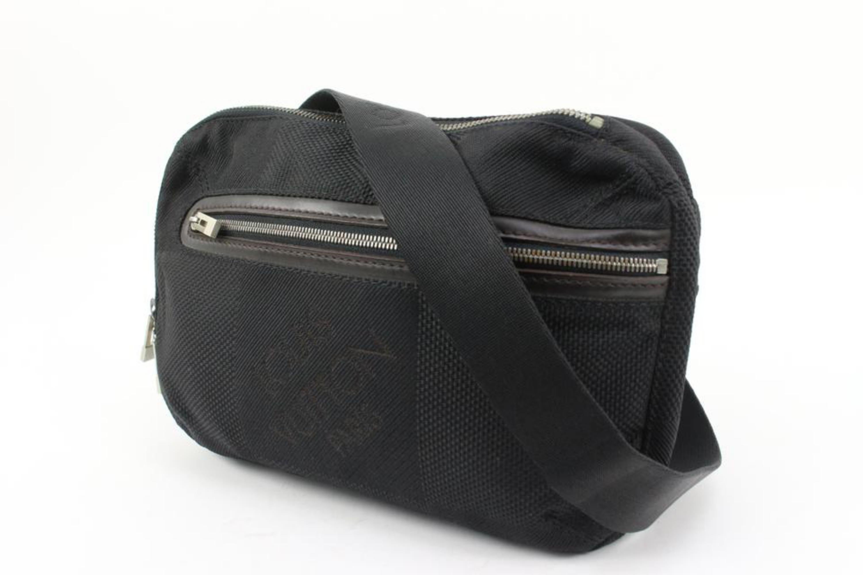 Louis Vuitton Black Damier Geant Arche Bumbag Waist Pouch 71lk39s
Date Code/Serial Number: AR1006
Made In: France
Measurements: Length:  10.5