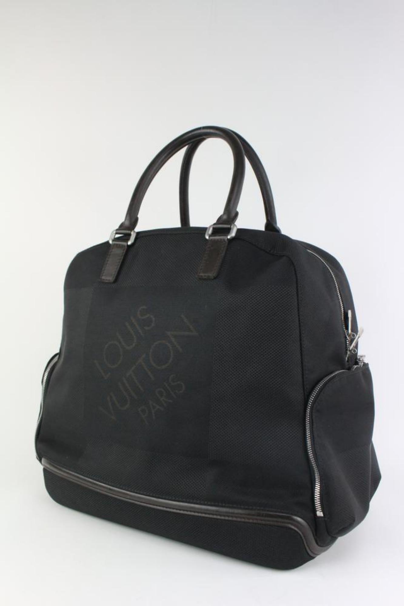 Louis Vuitton Black Damier Geant Aventurier Polaire Travel Bag 122lv14 For Sale 8