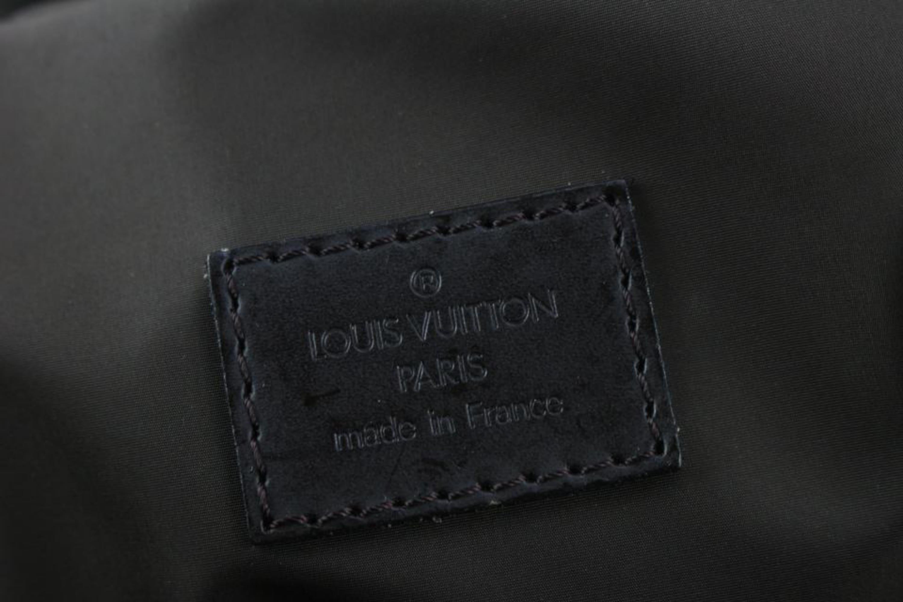 Louis Vuitton Black Damier Geant Aventurier Polaire Travel Bag 122lv14 For Sale 5