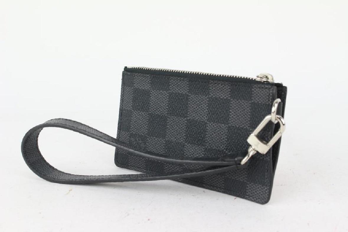 Louis Vuitton Black Damier Graphite Card Holder Wristlet Pouch Clutch 258lv21 In Good Condition In Dix hills, NY