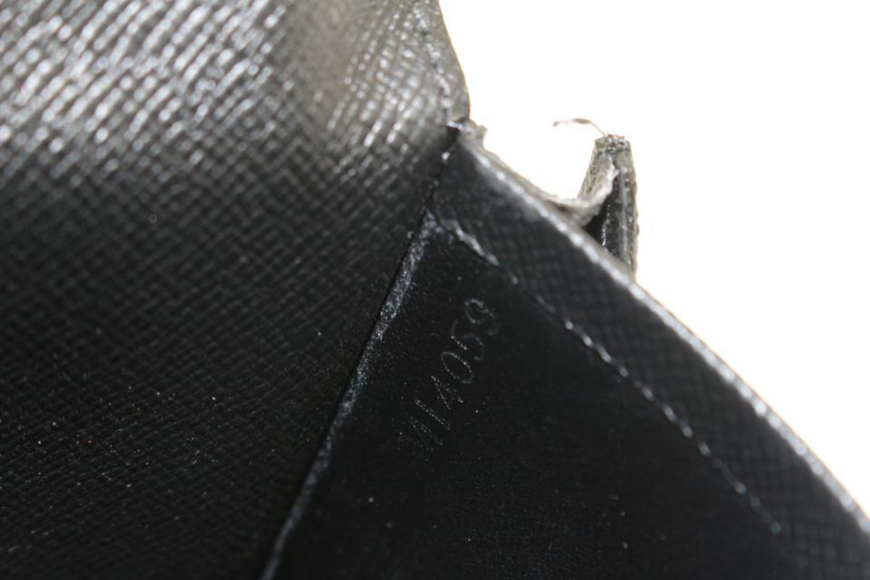 Louis Vuitton Black Damier Graphite Compact Snap Wallet 2lk318s In Good Condition For Sale In Dix hills, NY