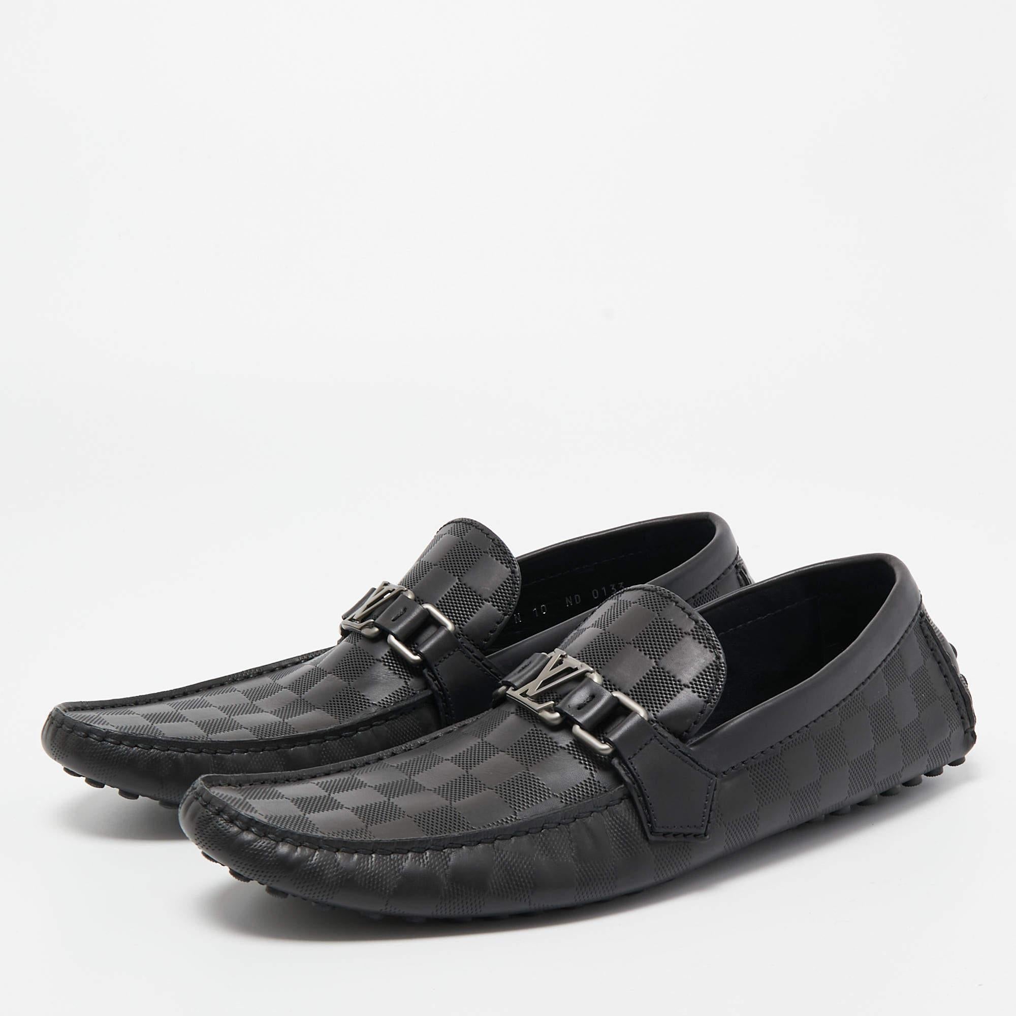 Louis Vuitton Black Damier Graphite Leather Driver Loafers Size 44 In Excellent Condition In Dubai, Al Qouz 2