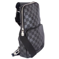 LOUIS VUITTON sac à bandoulière DAMIER INFINI AVENUE noir